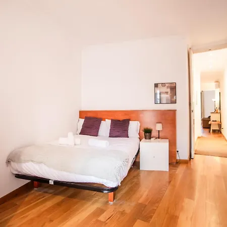 Apartamento En2val1028 - Eixample Esquerra With Terrace *