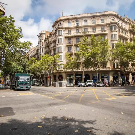 Apartament E2val1032 - Eixample Esquerra With Terrace Barcelona